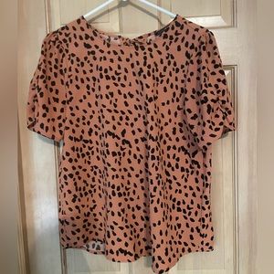 Beautiful tie-back blouse